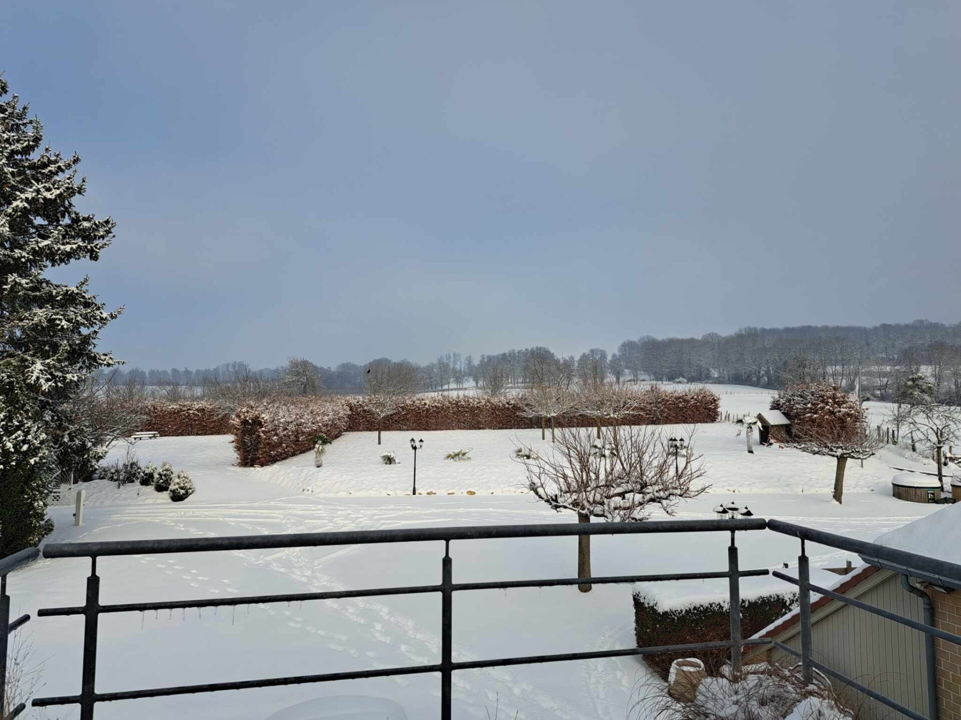 Environs - Hotel De Kommel